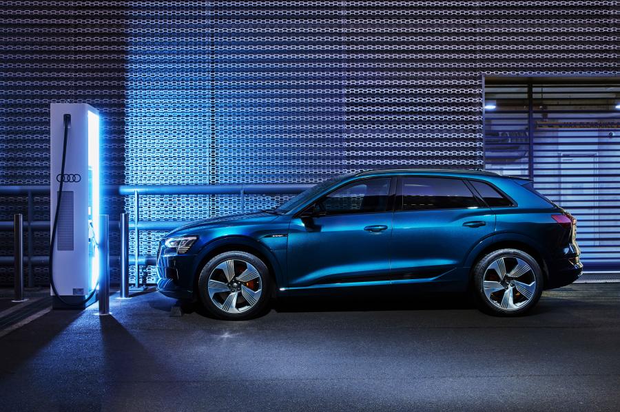  Audi e-tron 55 Quattro 2020 года  (AU) (фото 2 из 13)